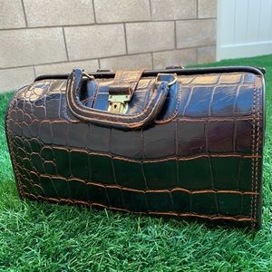 Upjohn vintage brown doctor’s bag